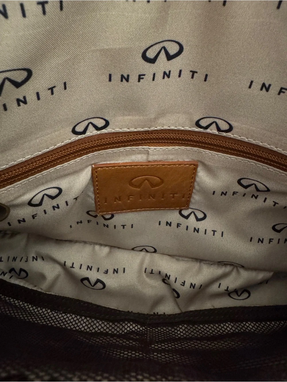 🌺 Tan Leather Weekender Duffel Travel Bag Medium Size NWT